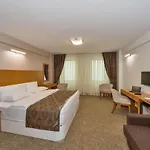 Mien W فندق مبيت وإفطار 4*