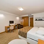 Mien W فندق مبيت وإفطار
