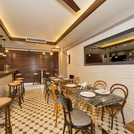 Mien W فندق مبيت وإفطار 4*